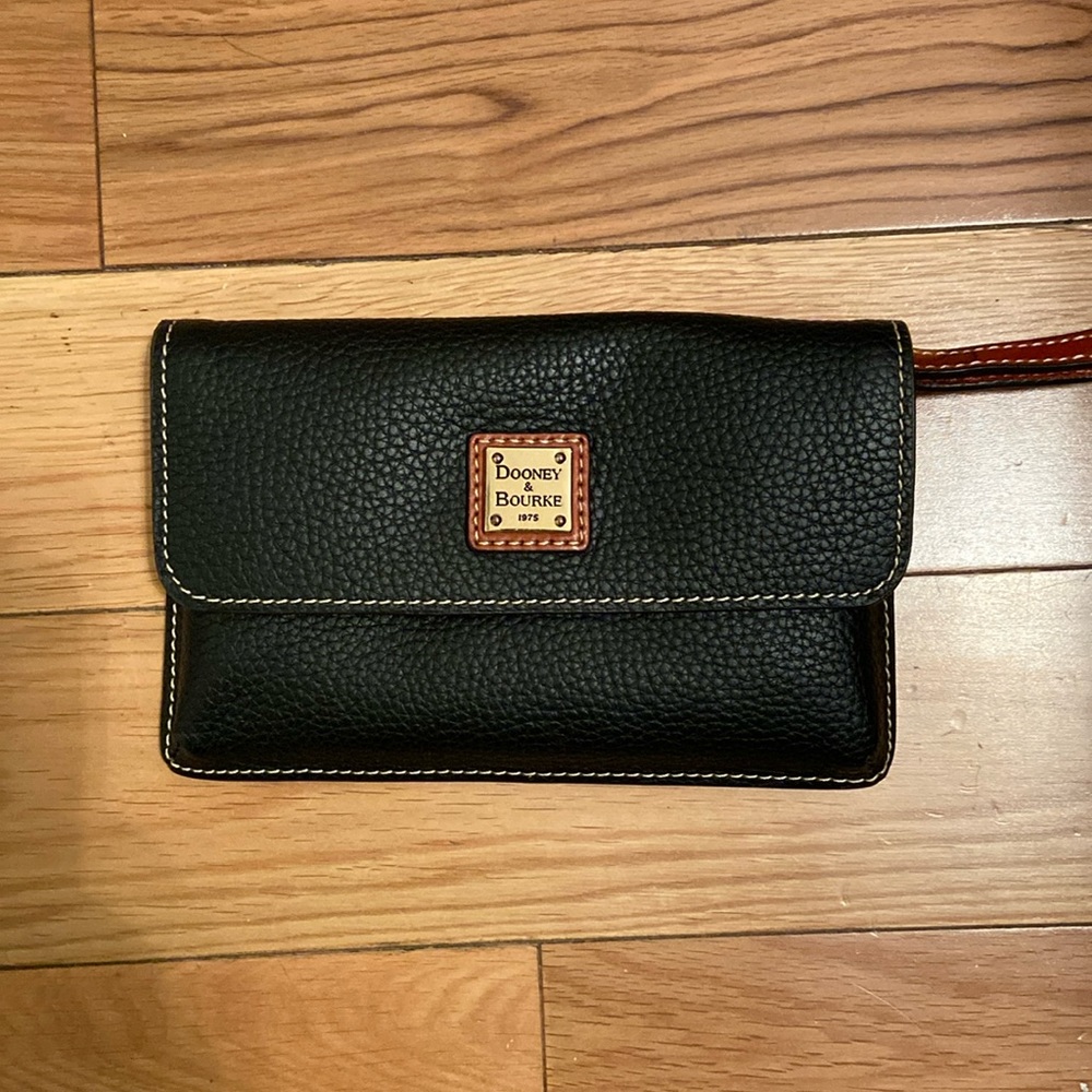 Dooney & Bourke Wrislet